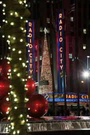 New York - Bei Nacht weihnachtlich geschmückt