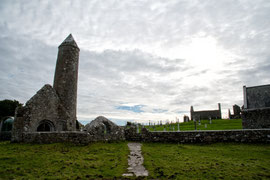 Irland - Kloster Clonmacnoise