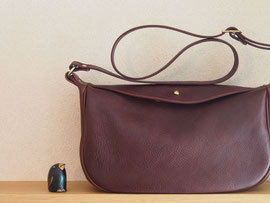 京都のバッグメーカー　革や帆布製のかばん・小物　レザーバッグ　ショルダーバッグ（カカオ）