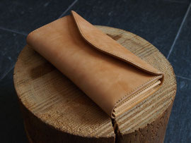 京都のバッグメーカー　革や帆布製のかばん・小物　レザーウォレット（ミツロウ）