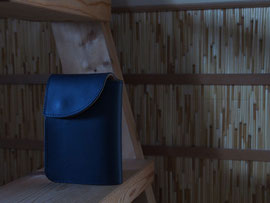 京都のバッグメーカー　革や帆布製のかばん・小物　レザーウォレット（ネイビー）