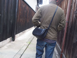 京都のバッグメーカー　革や帆布製のかばん・小物　レザーバッグ　ショルダーバッグ（ネロ）