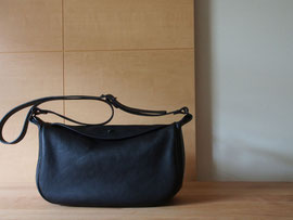 京都のバッグメーカー　革や帆布製のかばん・小物　レザーバッグ　ショルダーバッグ（ネロ）