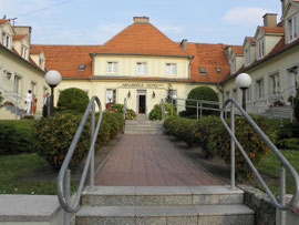 Unsere erste Übernachtung in Polen, gutes Hotel mit viel Samt und sehr freundlichem Personal