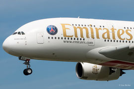Airbus A380-800 - Emirates