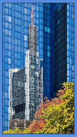 Commerzbank Tower im Spiegel