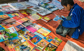 Lesestoff auf dem Nan Pan Market