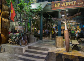 Impressionen aus dem abendlichen Huế 