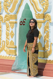 der U Min Thonze Temple – ein beliebtes Ausflugsziel und Location für Fotoshootings der Burmesinnen und Burmesen