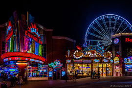 Clifton Hill in Niagara Falls, das 'Las Vegas von Kanada' am Abend
