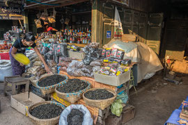 Kaufen kann man auf dem Markt von Kalaw alles was nicht 'niet- und nagelfest' ist.
