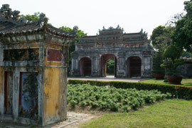 unterwegs in der Zitadelle von Huế