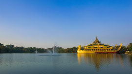 am Kandawgyi Lake in Yangon - der See wurde unter der britischen Kolonialverwaltung als Wasserreservoir künstlich angelegt