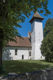 etwas ausserhalb des Stadtkerns Richtung See: die Kirche Scherzlingen