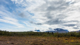 auf dem Njakajaure-Trail (schwed.: 'Njagajaure Naturstig') bei Abisko