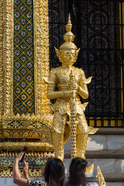 im Wat Phra Kaeo 