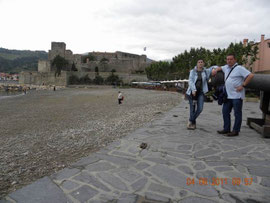 Amb el castell darrera