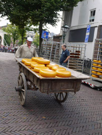 De les camilles els posen en carros