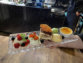 Nachtischplatte. dessert plate. piatto da dessert.