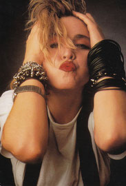 MADONNA 033 /PAPELLINI/ BARCELONA