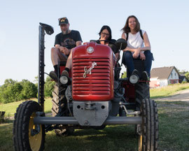 Eva, Zsuzsa & Markus 2024