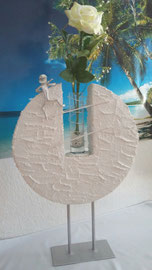 Nr. 1 /  H 57 x B 40 Vase gross mit Figur Kletterer CHF 180 mit Blumen