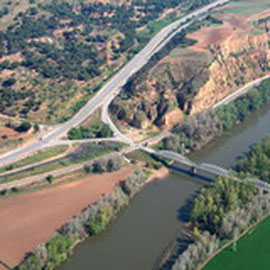 PUENTE METALICO SOBRE EL RIO DUERO CERCA DE ZAMORA