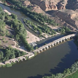 PUENTEDE PIEDRA  DEL SIGLO XV SOBRE EL DUERO EN TORO