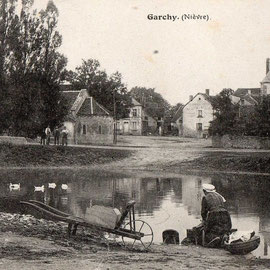 Lavandière Garchy vers 1919