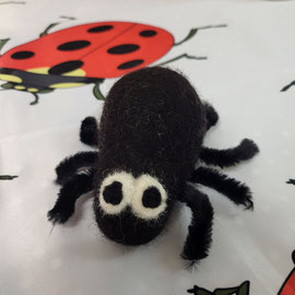 Ihhh eine niedliche Filzspinne ab 2. Klasse