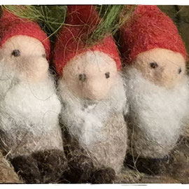 Kleine Wichtelchen ab 3. Klasse mit Nähen verbunden 