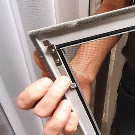 Fliegengitter Spannrahmen bei Lamellen Junker in Langenselbold