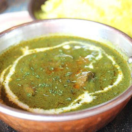 ビーフサグワラ（beef and spinach curry)