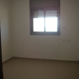 2ème chambre avec entrée élargie