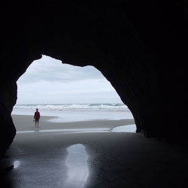 Höhle am Wharariki Beach