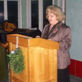 Gaby Hofstetter bei der Begrüßung der Gäste