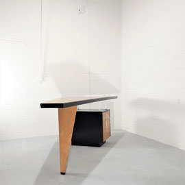 Italian Retro Futurism, Desk in Maple, lacquer and Lucite, circa, 1949-1952