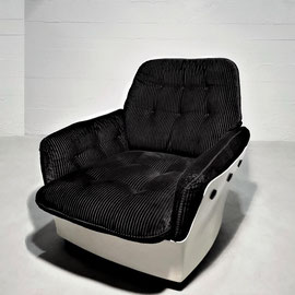 Airborne International "Space Age" Fiberglass and Corduroy Lounge Chairs, France, 1968