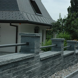 Schichtenmauerwerk Granit Eberhard Gartenbau AG