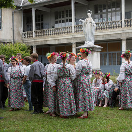  Solnechnaya Raduga (Russie) Photo Michel Renard - FOLKOLOR 2014 – avec Folkdancegroup Solnechnaya Raduga, à Festival Mondial de Folklore de Montréjeau.