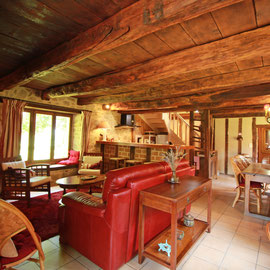 Le Vieux Domaine, au Masbareau,le séjour,Gite rural de caractère, tout confort en peine nature à Royères en Limousin, prox Limoges, St Léonard-de-Noblat,Haute-Vienne, Nouvelle Aquitaine