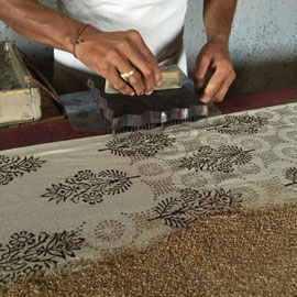 Join us on our annual textile tour in North India, featuring unique experiences such as an indigo mud resist blockprinting workshop in Bagru, guided by Maasa Production.