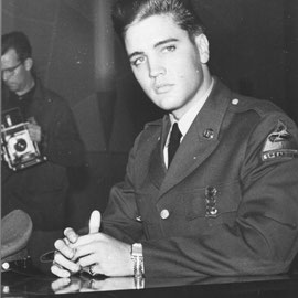 Horst Schüssler: "GI ELVIS PRESLEY" , Foto: Sammlung MUSEUM BAD NAUHEIM, stellvertr. Beatrix van Ooyen