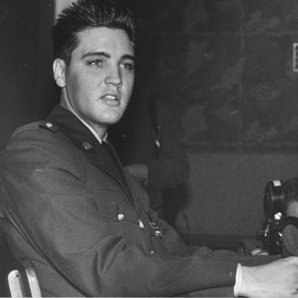 Horst Schüssler: "GI ELVIS PRESLEY" , Foto: Sammlung MUSEUM BAD NAUHEIM, stellvertr. Beatrix van Ooyen