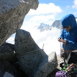 Brecha de acceso al  Pico de la Madaleta