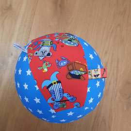 Luftballonhülle mit Bändern, rot-türkis mit Piraten