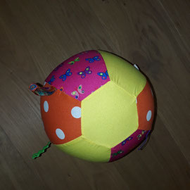Luftballonhülle mit Bändern, pink, gelb-orange mit Schmetterlingen