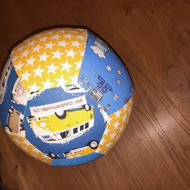 Luftballonhülle ohne Bänder, gelb mit Sternen-VW-Bus und Roboter
