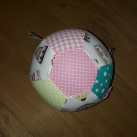 Luftballonhülle mit Bändern, weiss mit Kuchen-rosa-grün-türkis