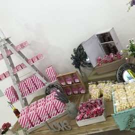 Mesa de dulces rosa